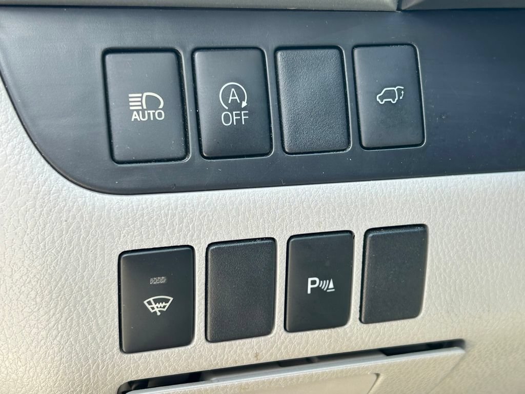 Used 2018 Toyota Highlander Limited FWD image 28