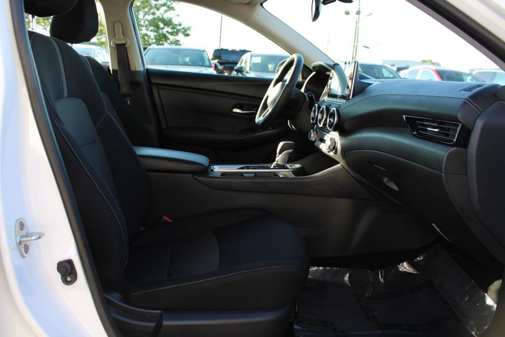 Used 2023 Nissan Sentra SV FWD image 14