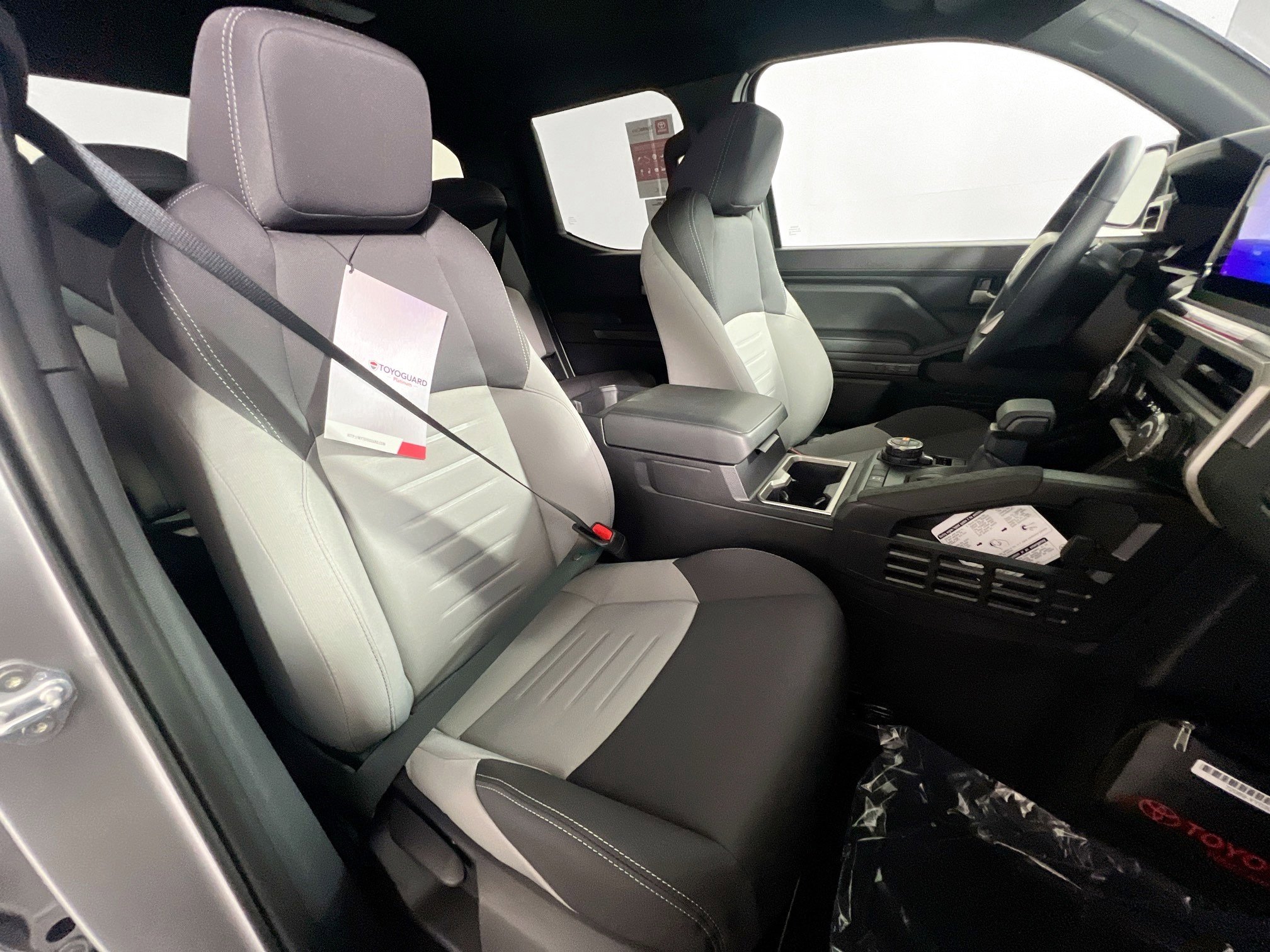 New 2025 Toyota Tacoma TRD Off-Road image 31