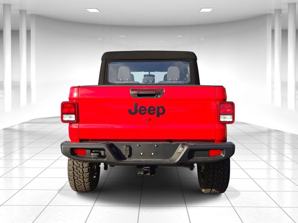 Used 2024 Jeep Gladiator Sport image 4