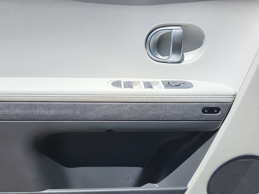 Used 2023 Hyundai Ioniq 5 Limited AWD/4WD image 10