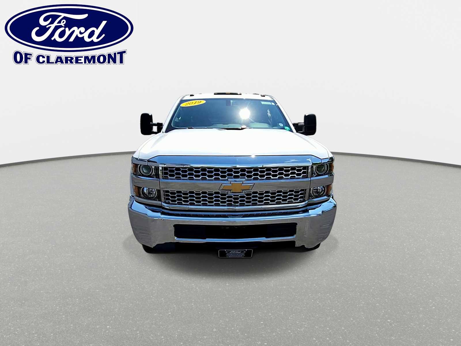 Used 2019 Chevrolet Silverado 2500 W/T w/ Snow Plow Prep Package AWD/4WD image 3