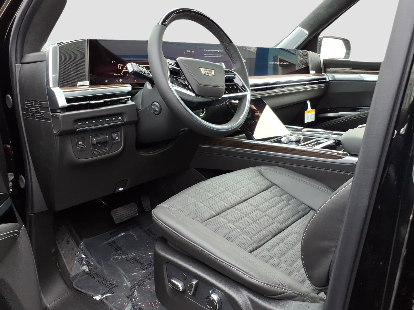 New 2026 Cadillac Escalade Platinum Sport w/ LPO, ONYX Package image 13
