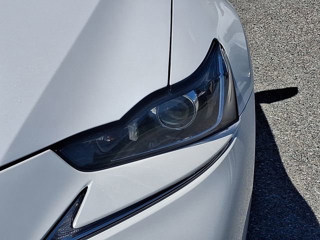 Used 2019 Lexus IS 300 AWD w/ Navigation Package image 9