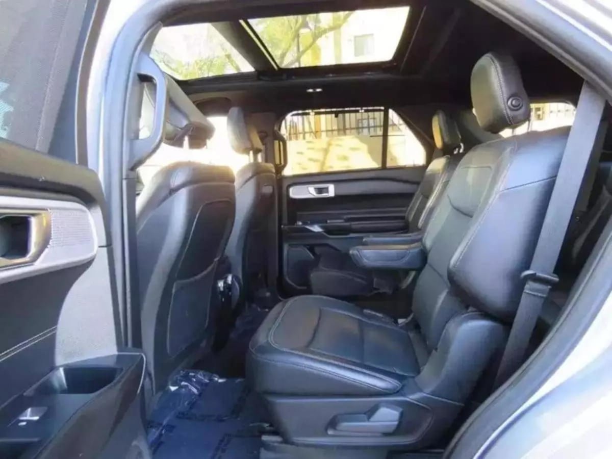 Used 2020 Ford Explorer Limited image 24