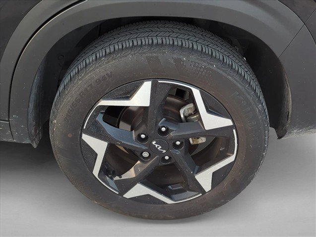 Used 2025 Kia Seltos EX w/ EX Sunroof Package FWD image 6