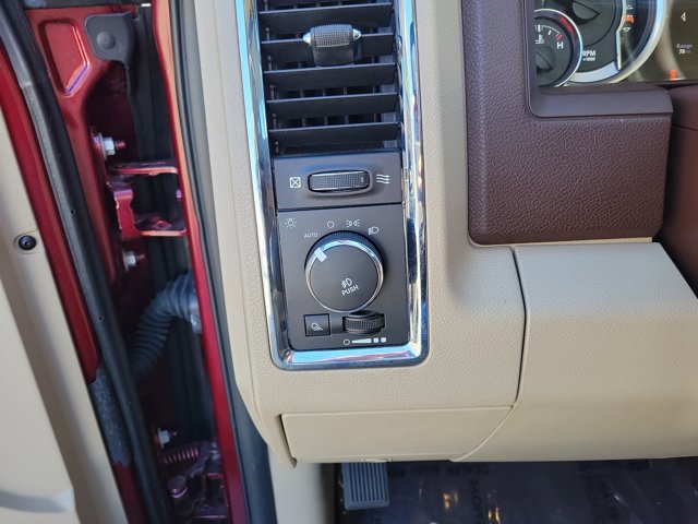 Used 2017 RAM 1500 Laramie w/ Convenience Group image 18