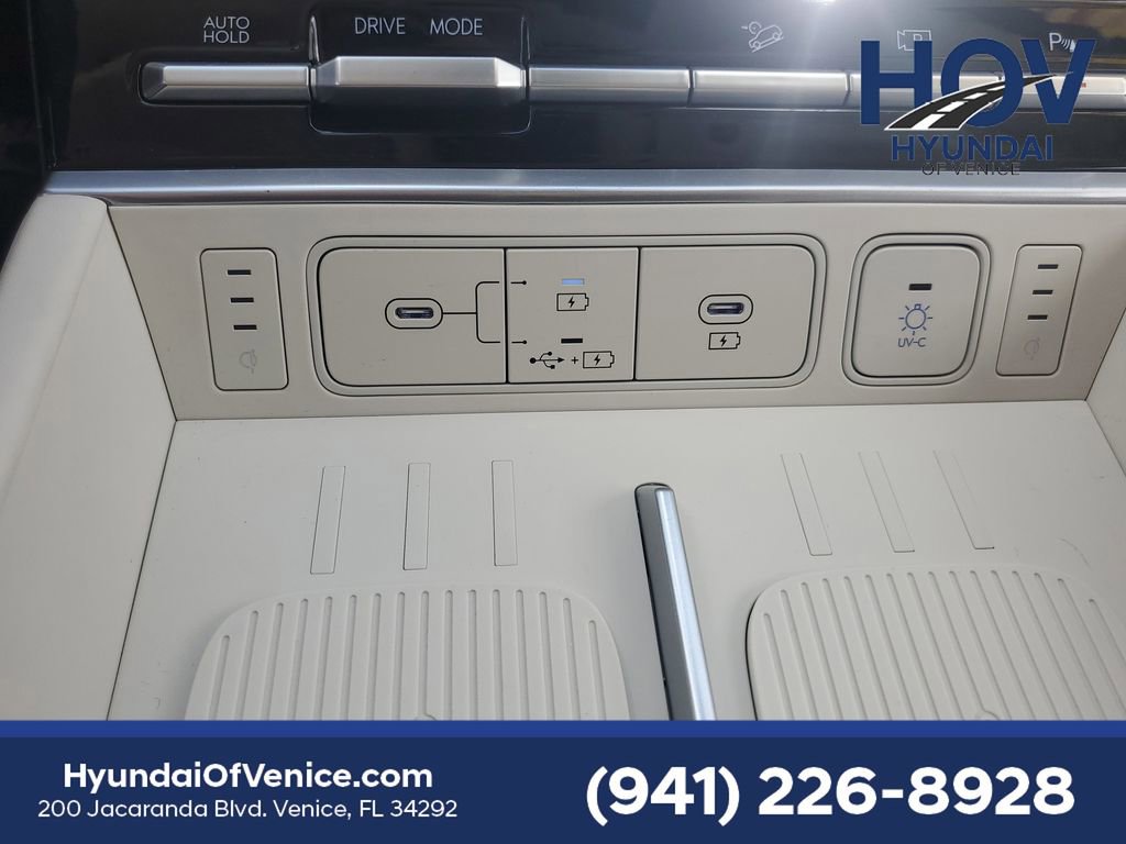 Used 2025 Hyundai Santa Fe Calligraphy image 31
