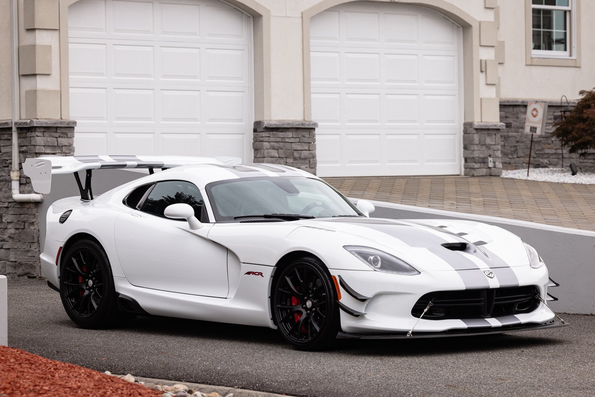 Used 2017 Dodge Viper ACR w/ Extreme Aero Package RWD image 1