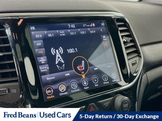 Used 2020 Jeep Grand Cherokee Laredo image 16