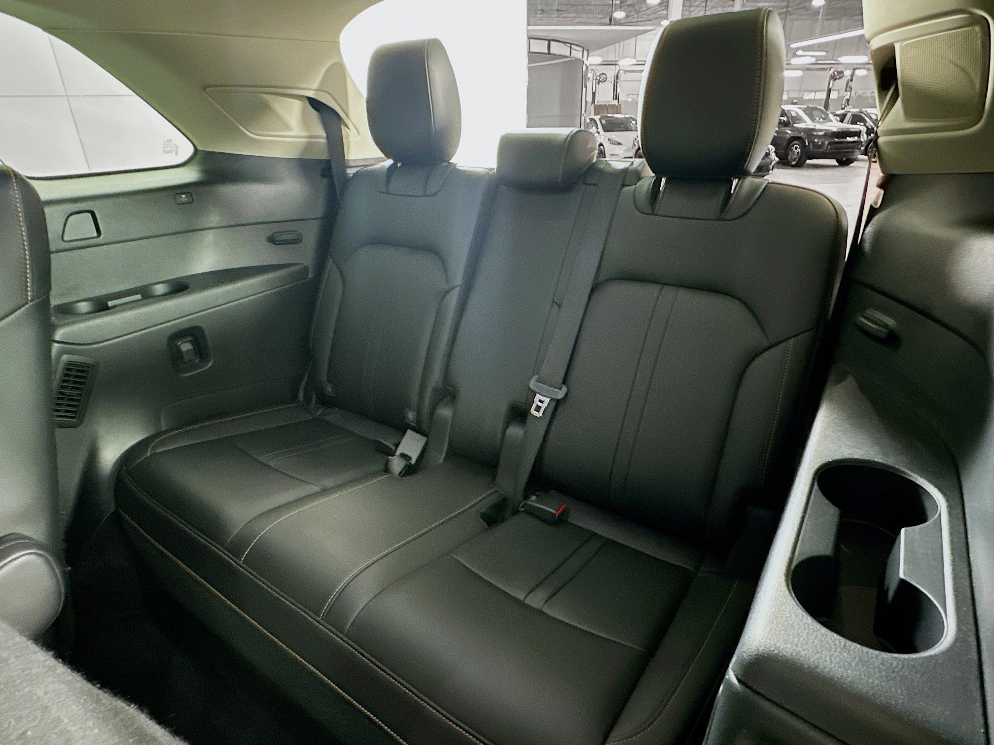 Used 2024 MAZDA CX-90 3.3 Turbo w/ Premium Package image 30