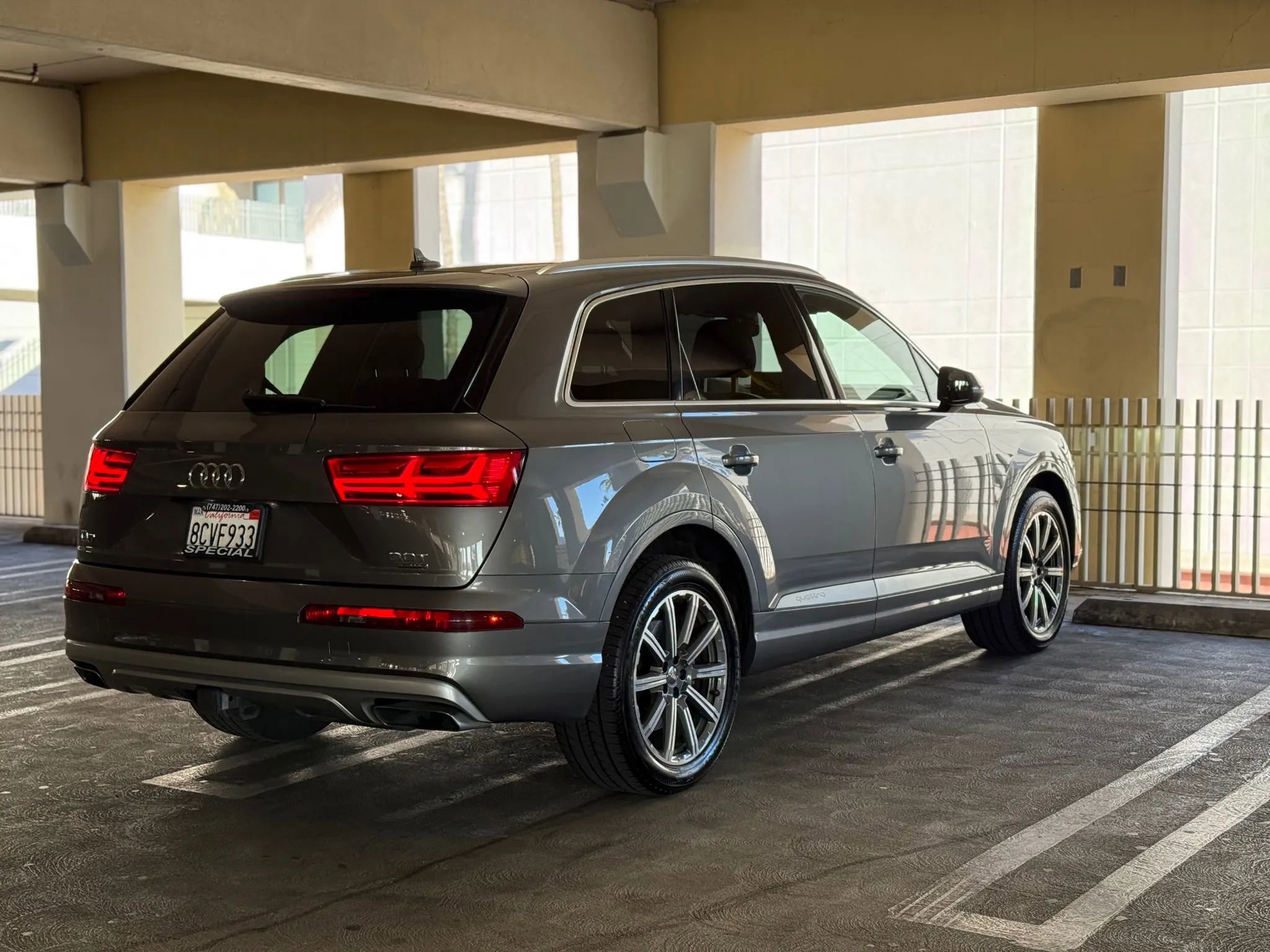 Used 2018 Audi Q7 3.0T Premium Plus w/ Premium Plus Package AWD/4WD image 5