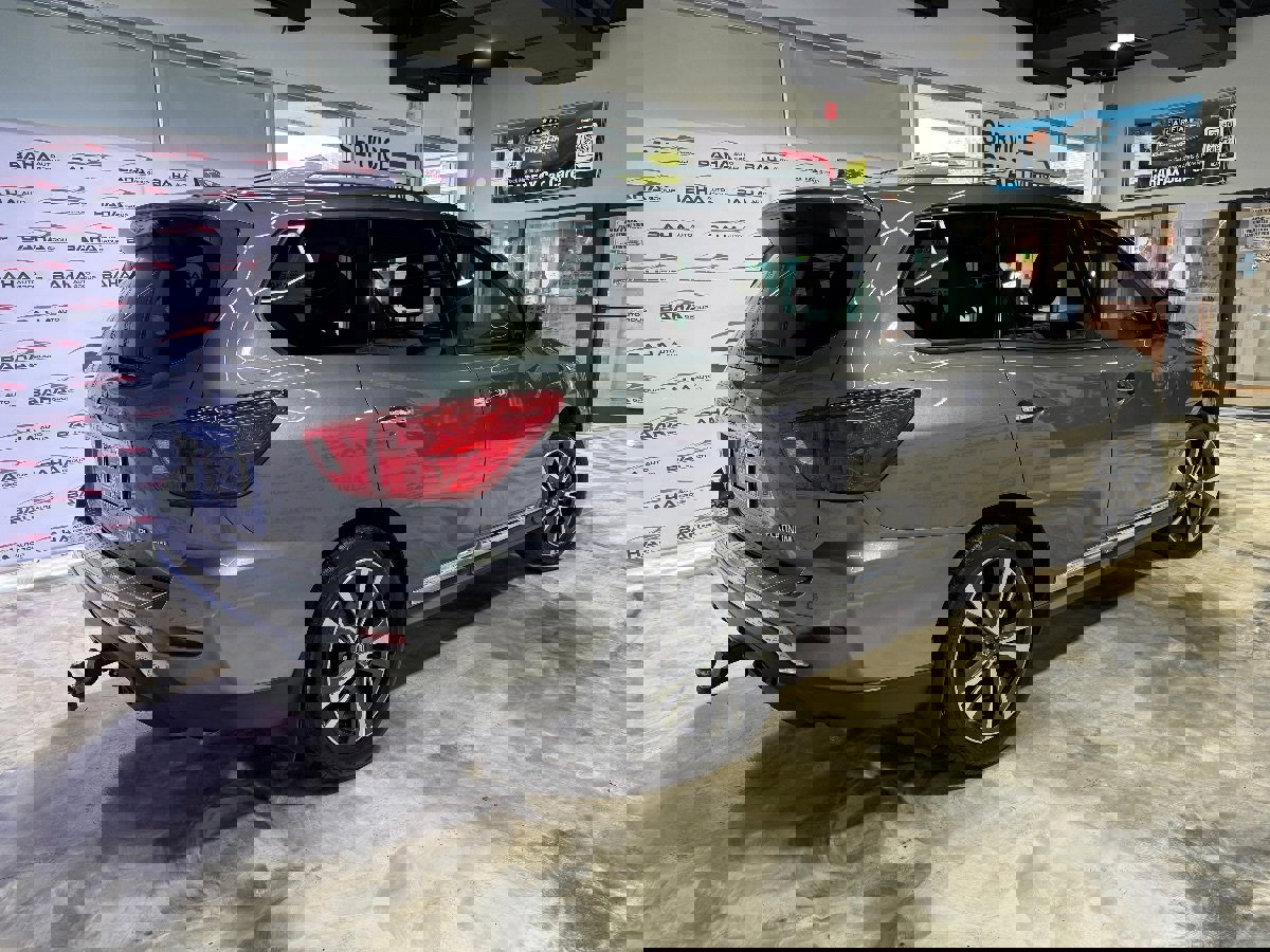 Used 2020 Nissan Pathfinder Platinum FWD image 7