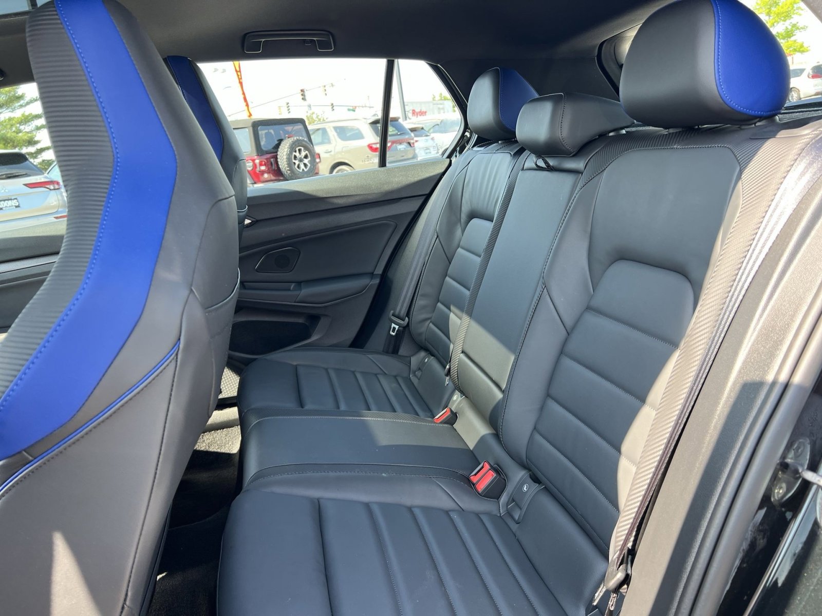 Used 2026 Volkswagen Golf AWD/4WD image 33