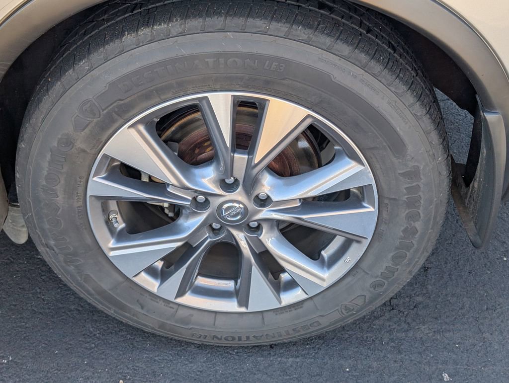 Used 2016 Nissan Murano S image 11