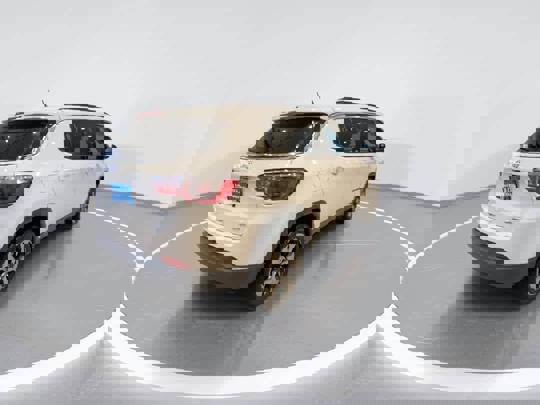 Used 2018 Jeep Compass Latitude w/ Popular Equipment Group AWD/4WD image 8