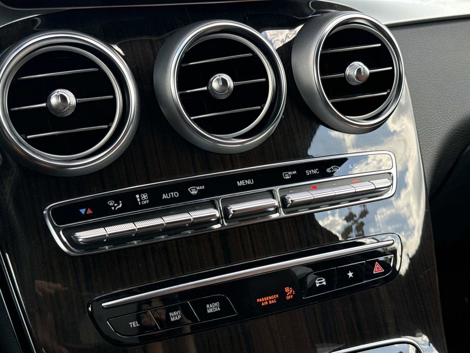 Certified 2022 Mercedes-Benz GLC 300 image 25