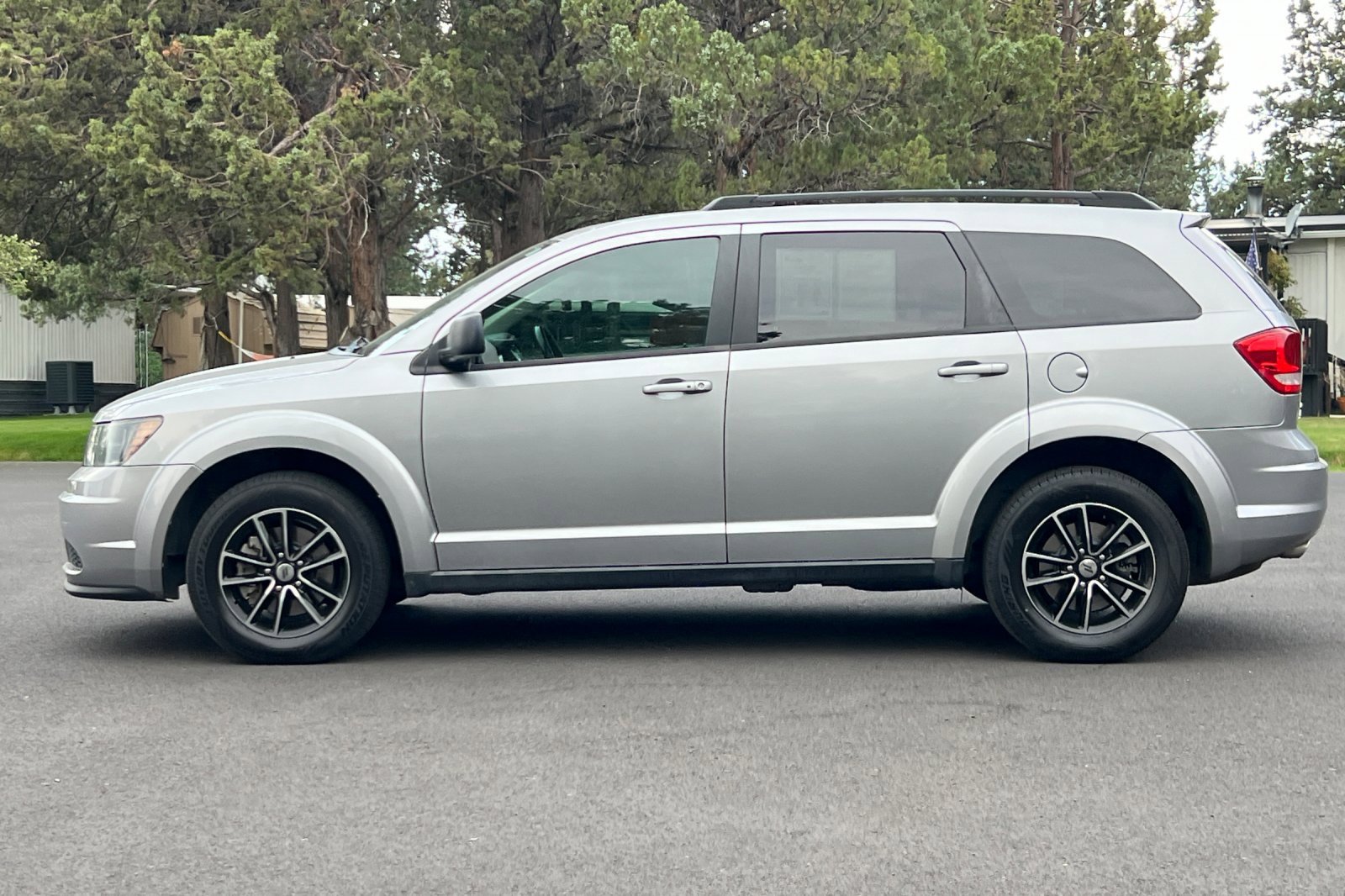 Used 2018 Dodge Journey SE w/ Popular Equipment Group image 8