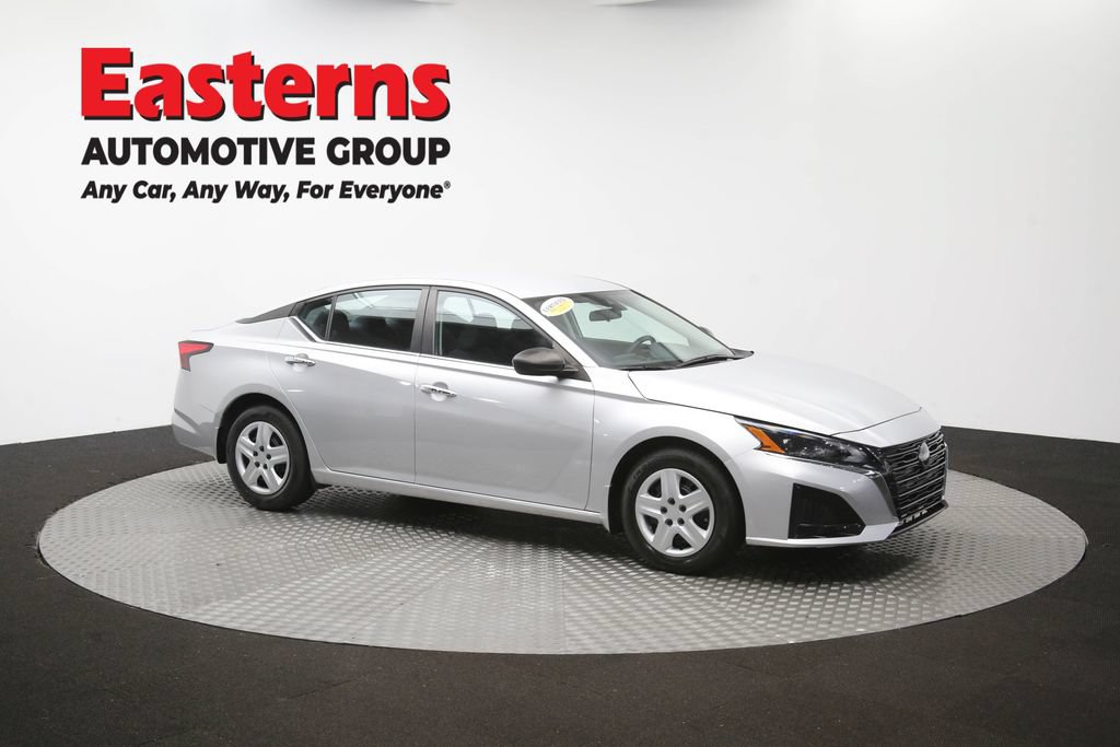 Used 2024 Nissan Altima 2.5 S FWD image 46