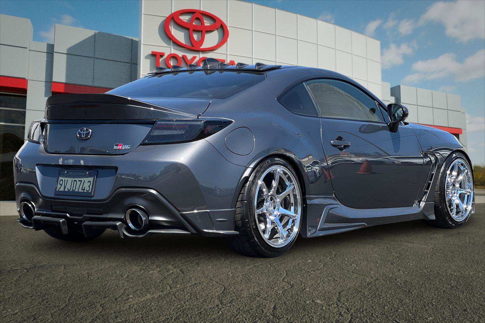 Used 2025 Toyota GR86 Premium w/ ALL Weather Mat Package (TMS) RWD image 3