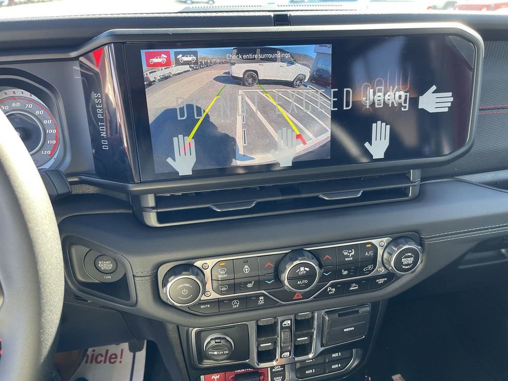 New 2024 Jeep Wrangler Unlimited Rubicon w/ Technology Group image 11