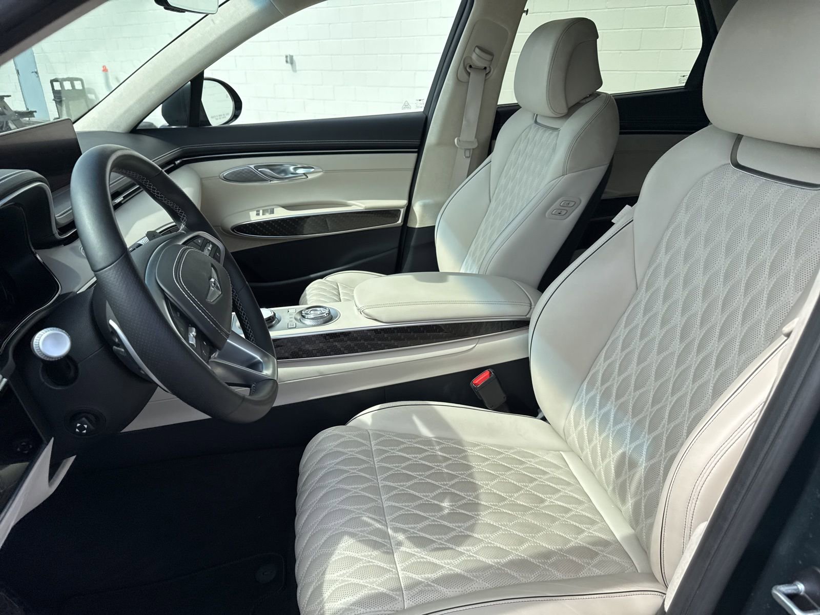 Used 2024 Genesis GV70 3.5T Sport w/ Sport Prestige Package image 20