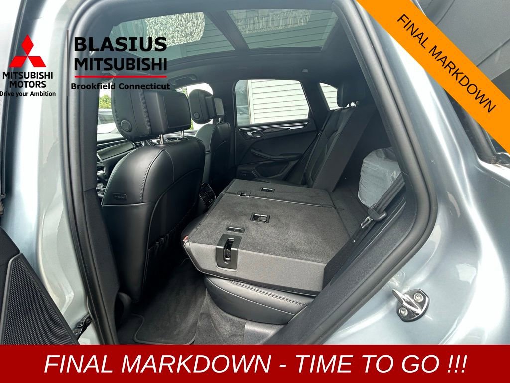 Used 2022 Porsche Macan image 44