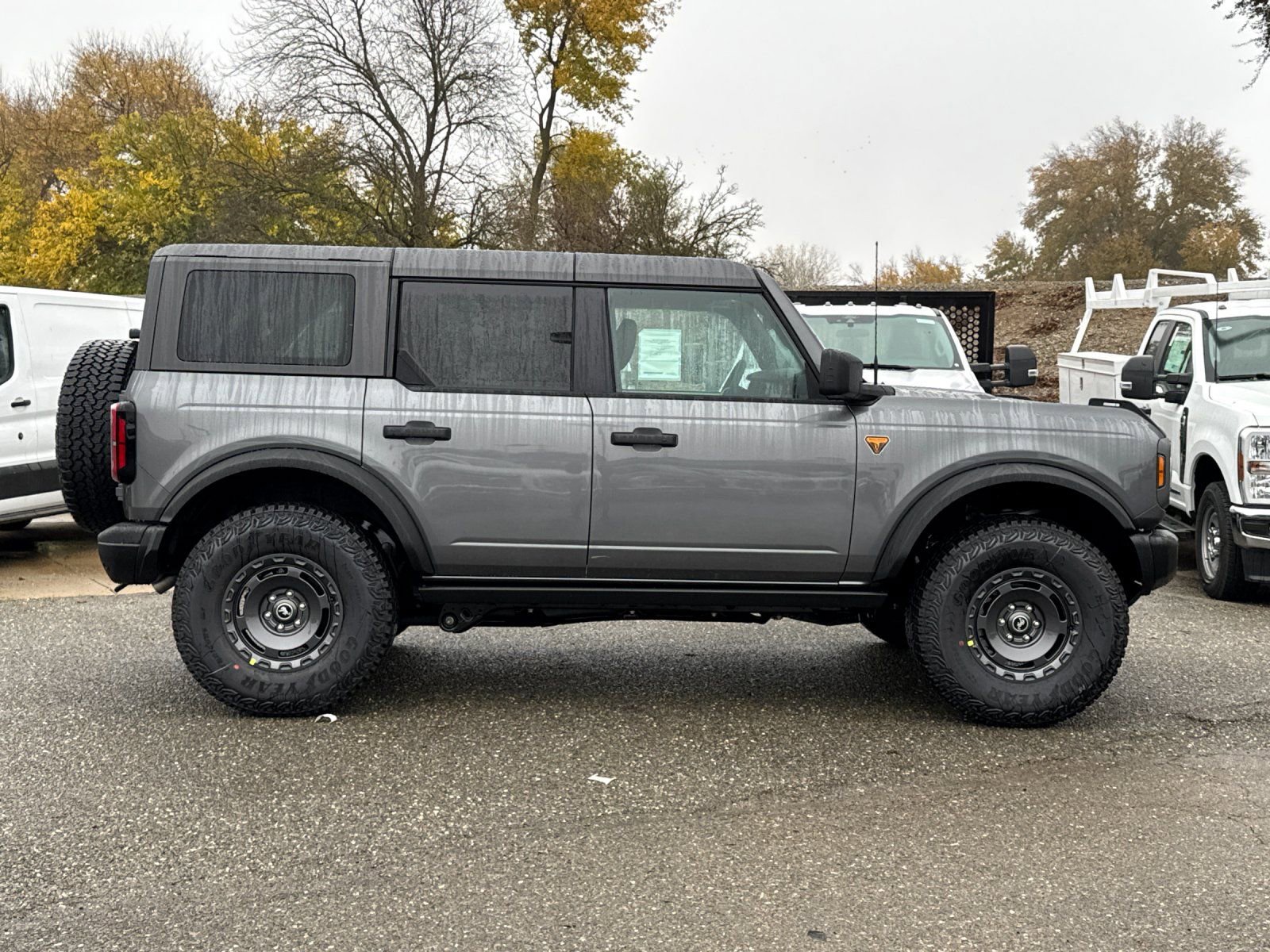 New 2025 Ford Bronco Badlands w/ Sasquatch Package image 2