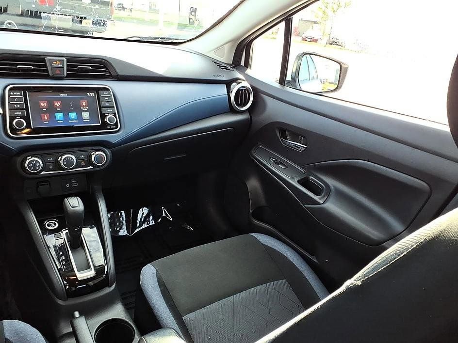Used 2025 Nissan Versa SV FWD image 19