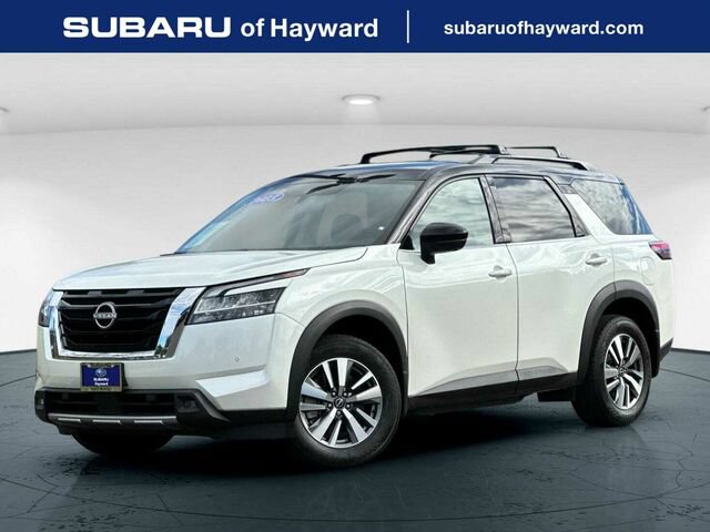 Used 2023 Nissan Pathfinder SL FWD image 1