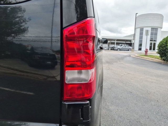 Used 2018 Mercedes-Benz Metris Passenger image 29