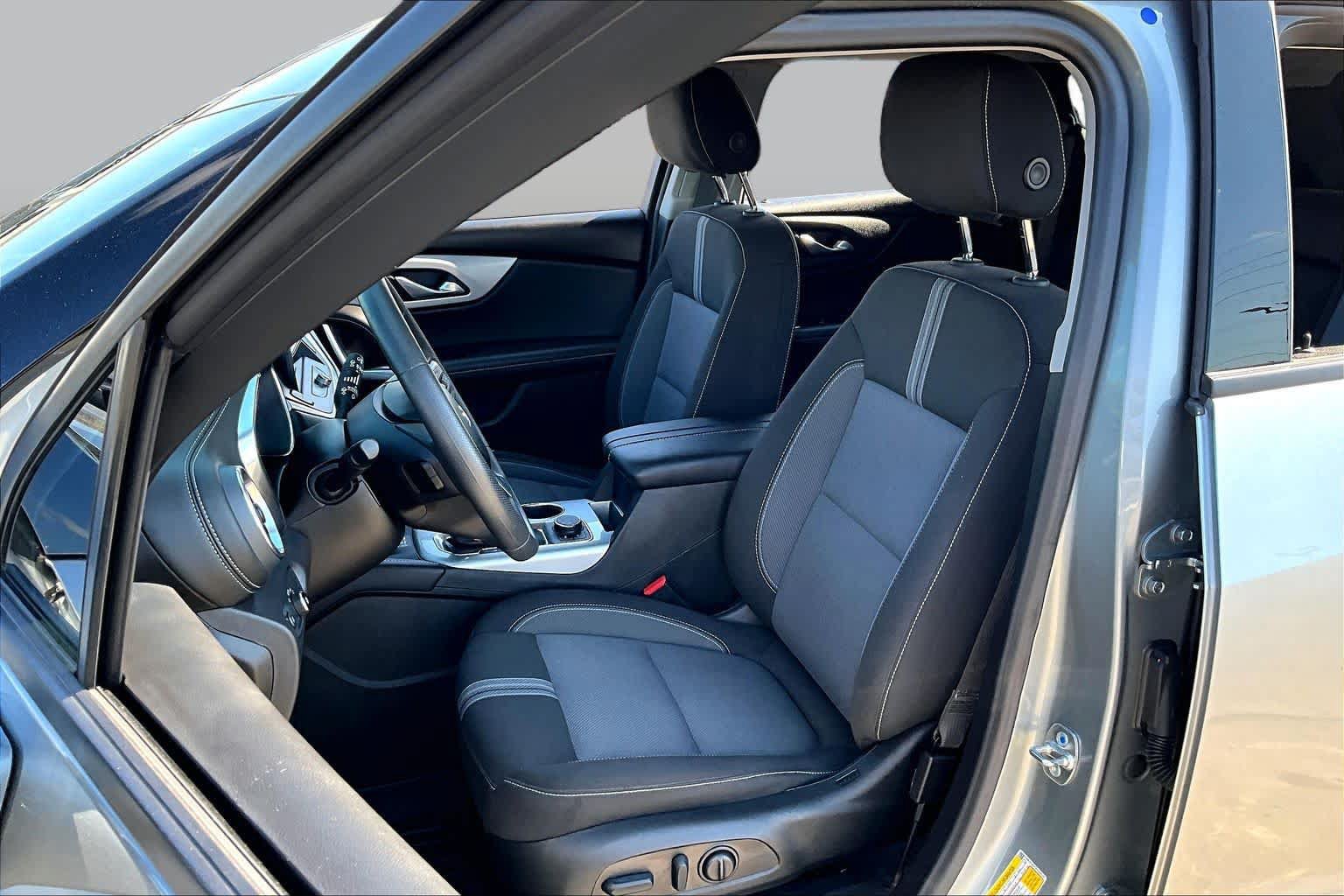 Certified 2024 Chevrolet Blazer LT w/ Convenience Package FWD image 8