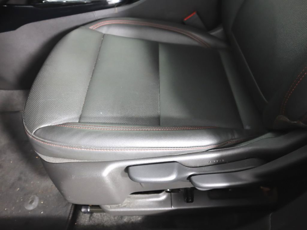 Used 2024 Chevrolet Trax RS image 16