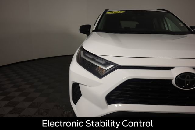 Used 2025 Toyota RAV4 LE image 15