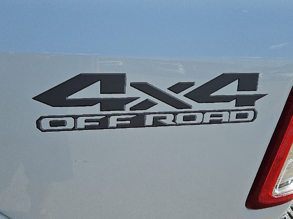 Used 2023 RAM 3500 Big Horn w/ Level 1 Equipment Group AWD/4WD image 17