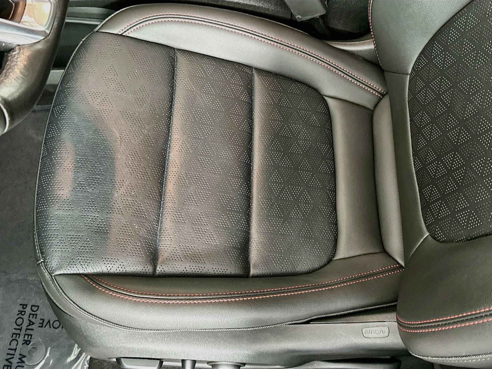 Used 2023 Chevrolet Bolt EUV LT w/ Convenience Package FWD image 20