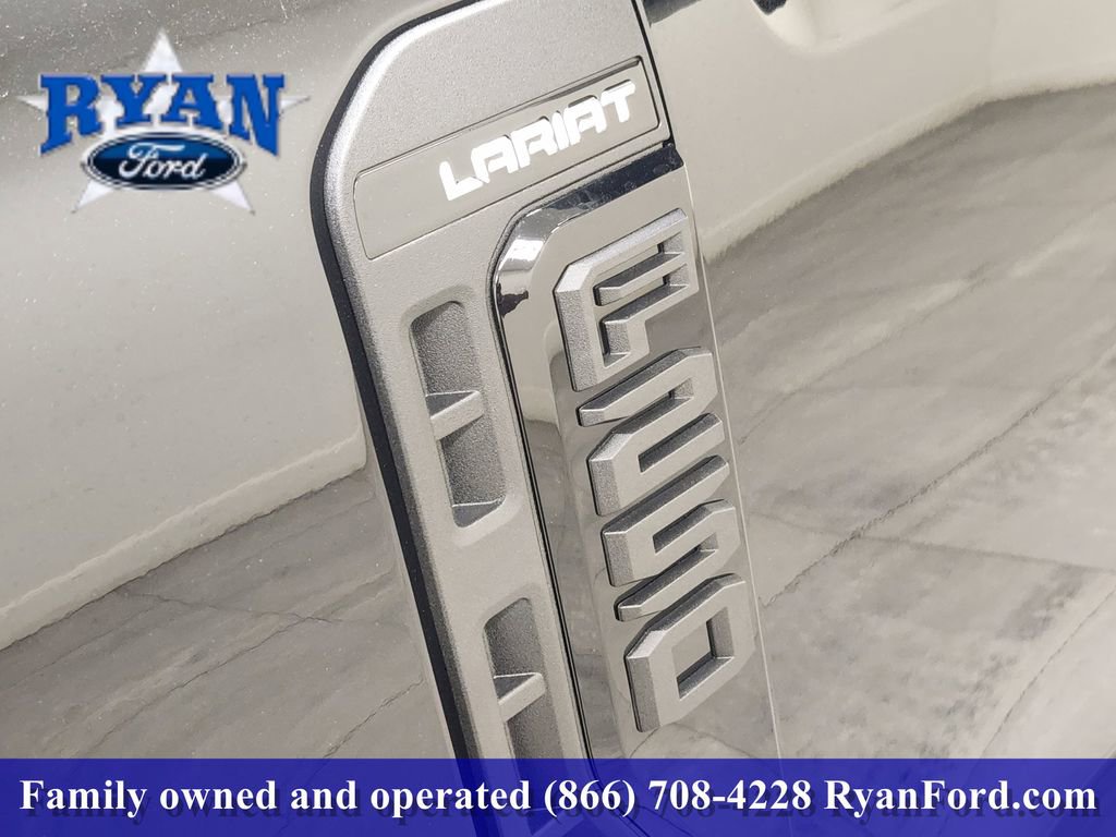 New 2026 Ford F250 Lariat w/ Black Appearance Package AWD/4WD image 8