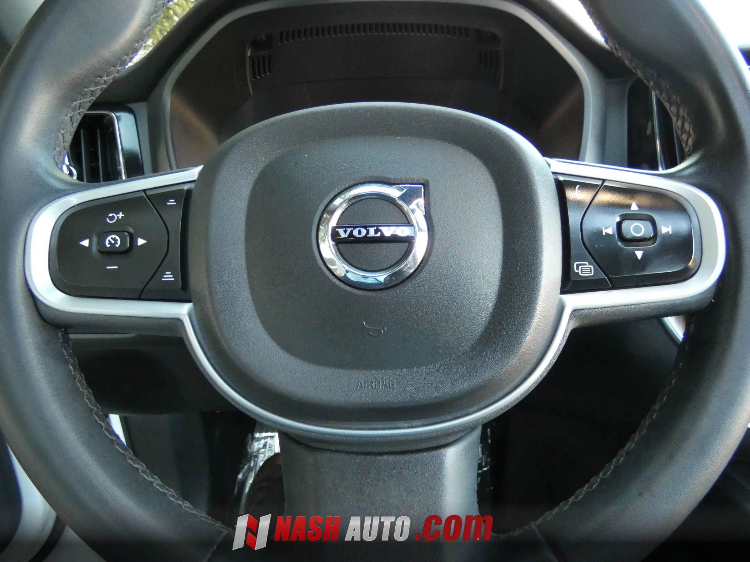 Used 2022 Volvo XC60 B5 Momentum AWD/4WD image 62