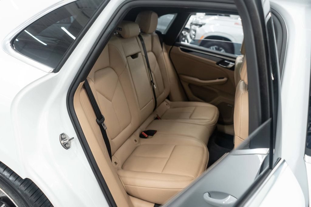 Used 2024 Porsche Macan S AWD/4WD image 12