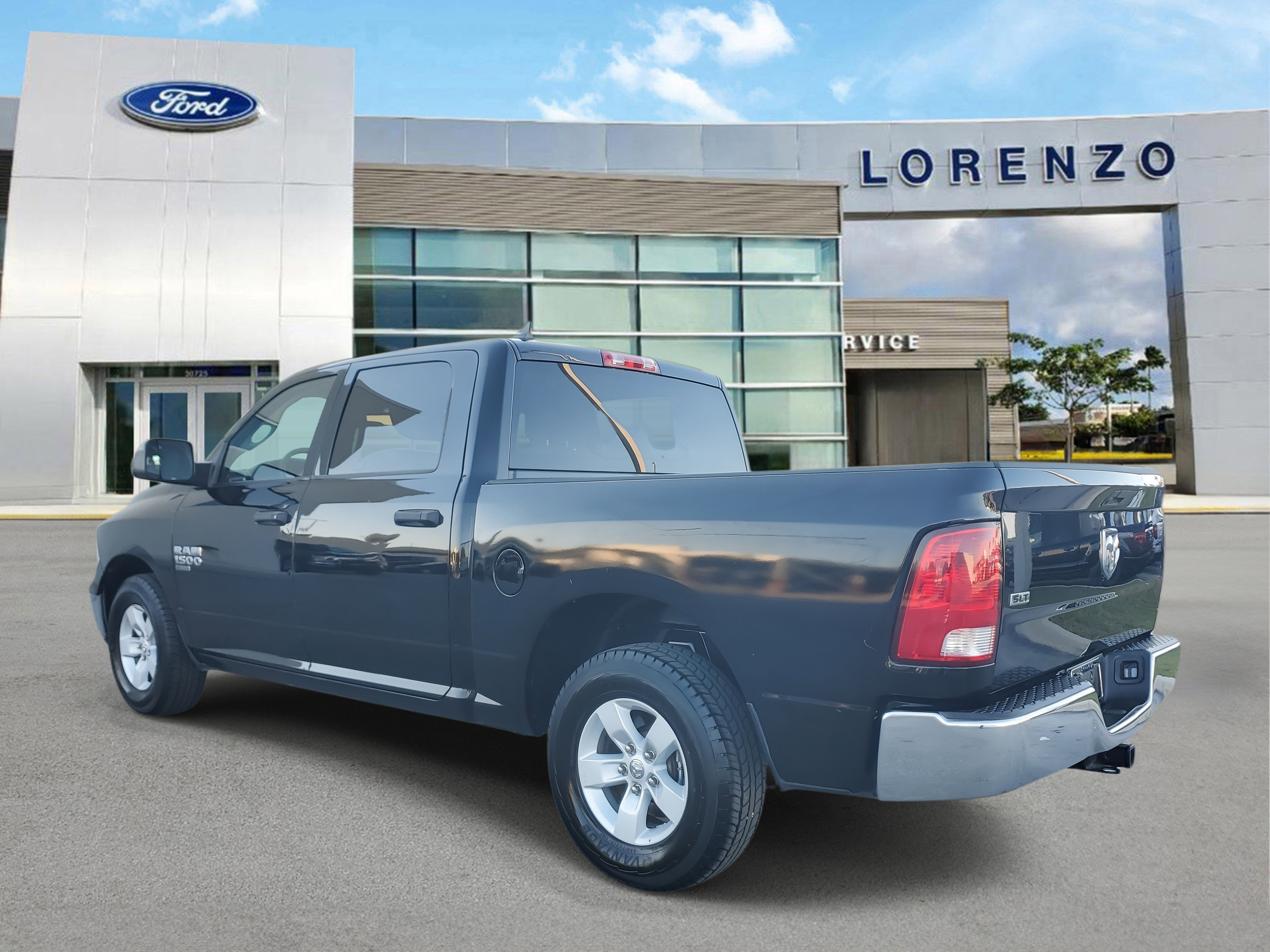 Used 2023 RAM 1500 Classic SLT w/ Trailer & Traction Group image 7