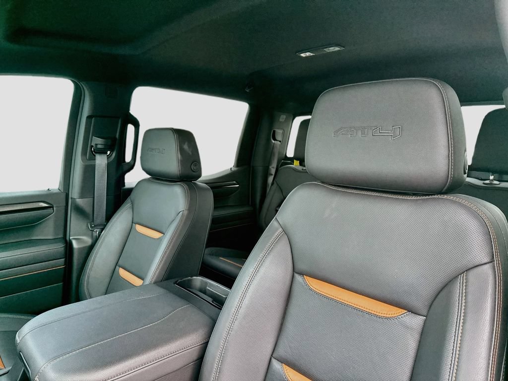 Used 2025 GMC Sierra 1500 AT4 w/ AT4 Premium Package AWD/4WD image 13