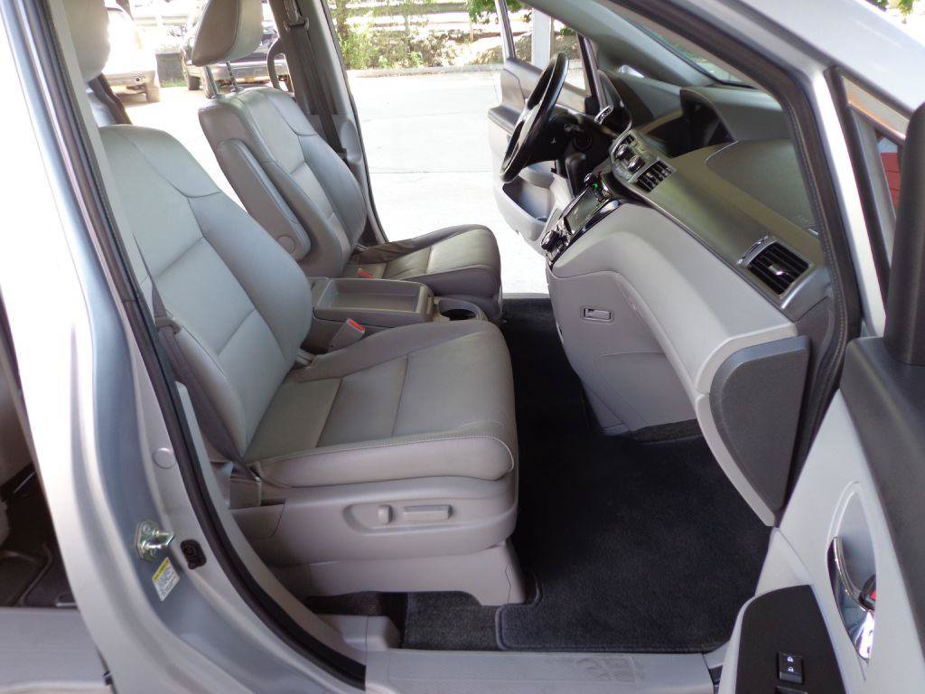 Used 2017 Honda Odyssey EX-L image 16