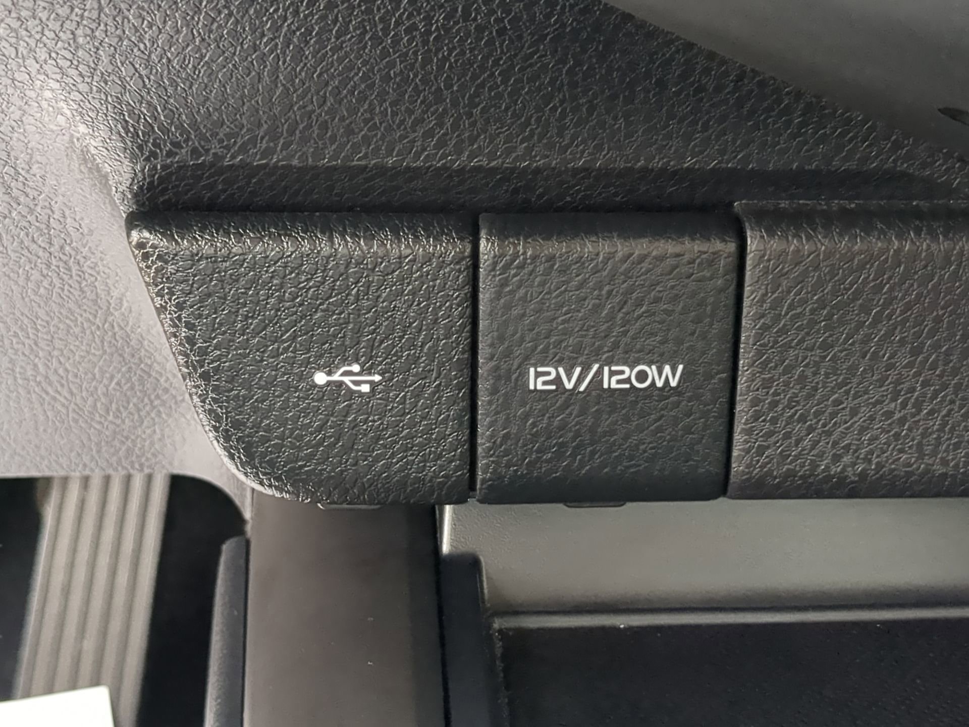 Used 2022 Toyota Camry SE w/ Carpet Mat Package (TMS) image 51