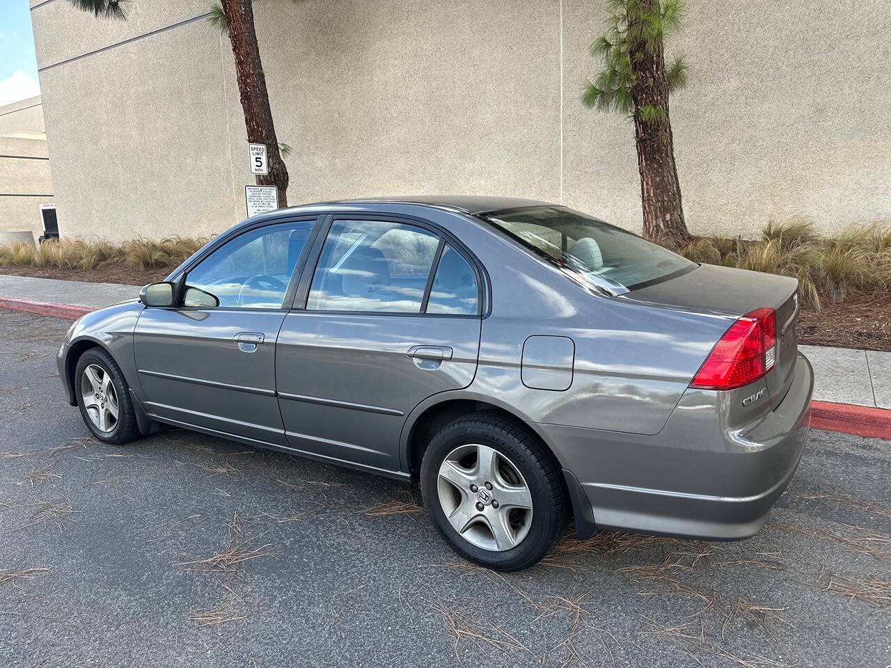 Used 2005 Honda Civic EX image 2