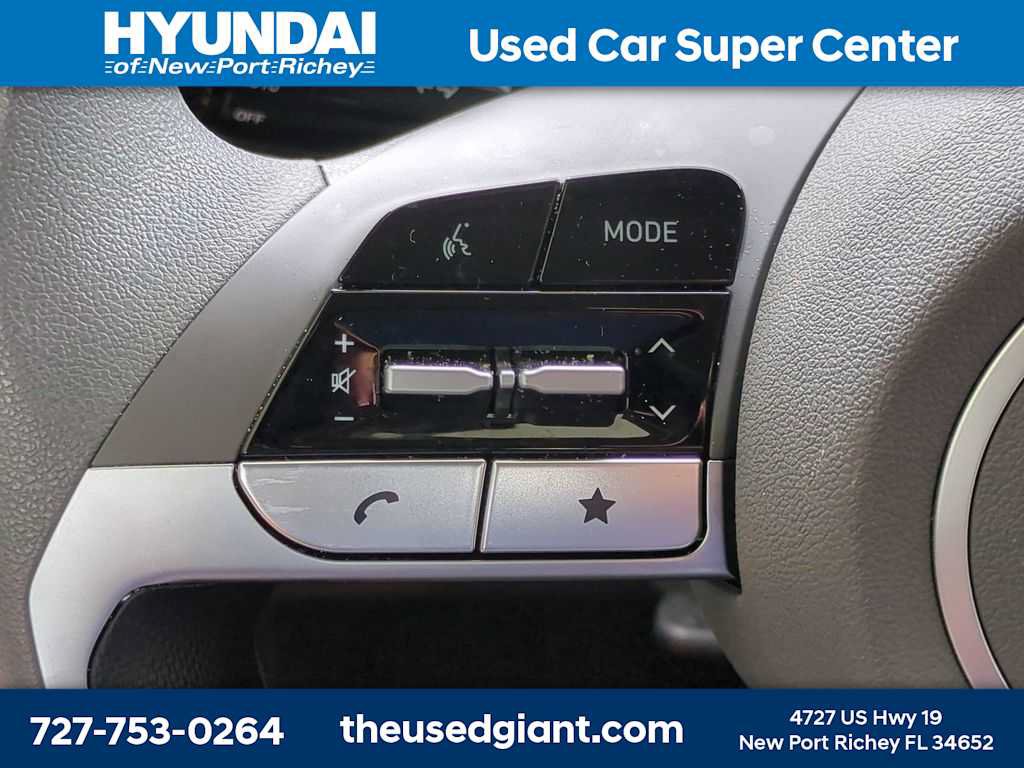 Used 2025 Hyundai Elantra SE FWD image 24