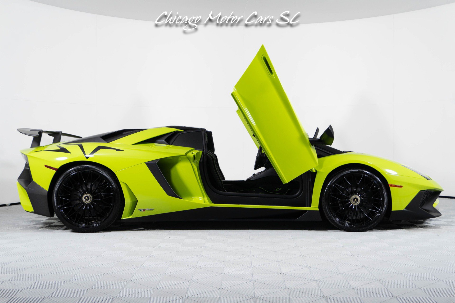 Used 2016 Lamborghini Aventador LP 750-4 Superveloce AWD/4WD image 15