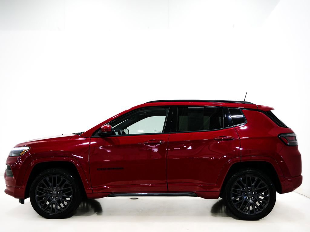 Used 2022 Jeep Compass Limited w/ (RED) Package image 6