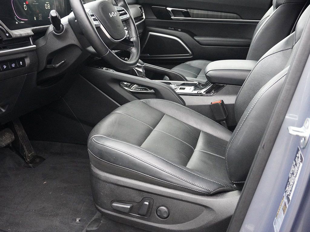 Used 2023 Kia Telluride EX image 29