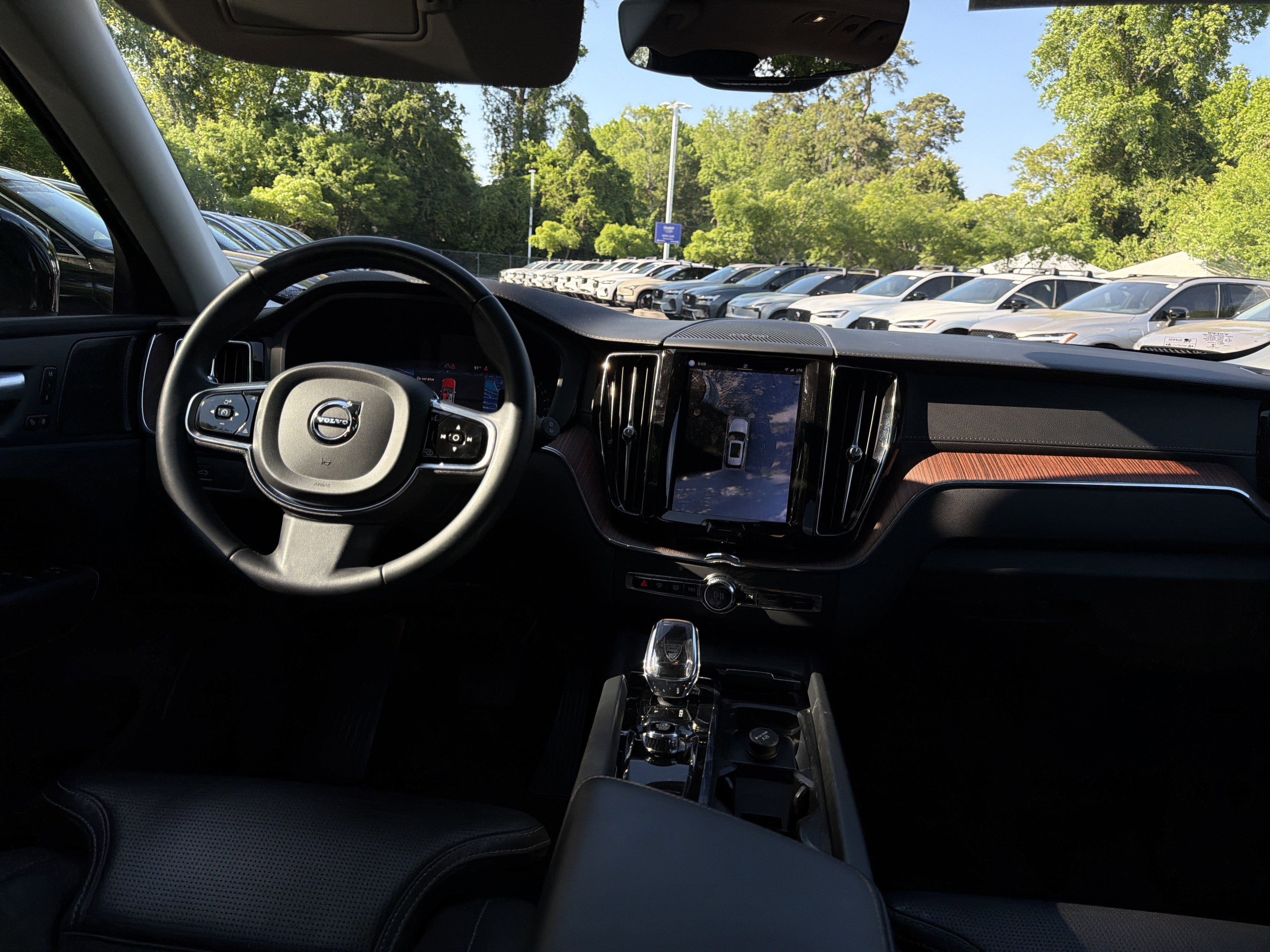 Certified 2023 Volvo XC60 B5 Ultimate image 30