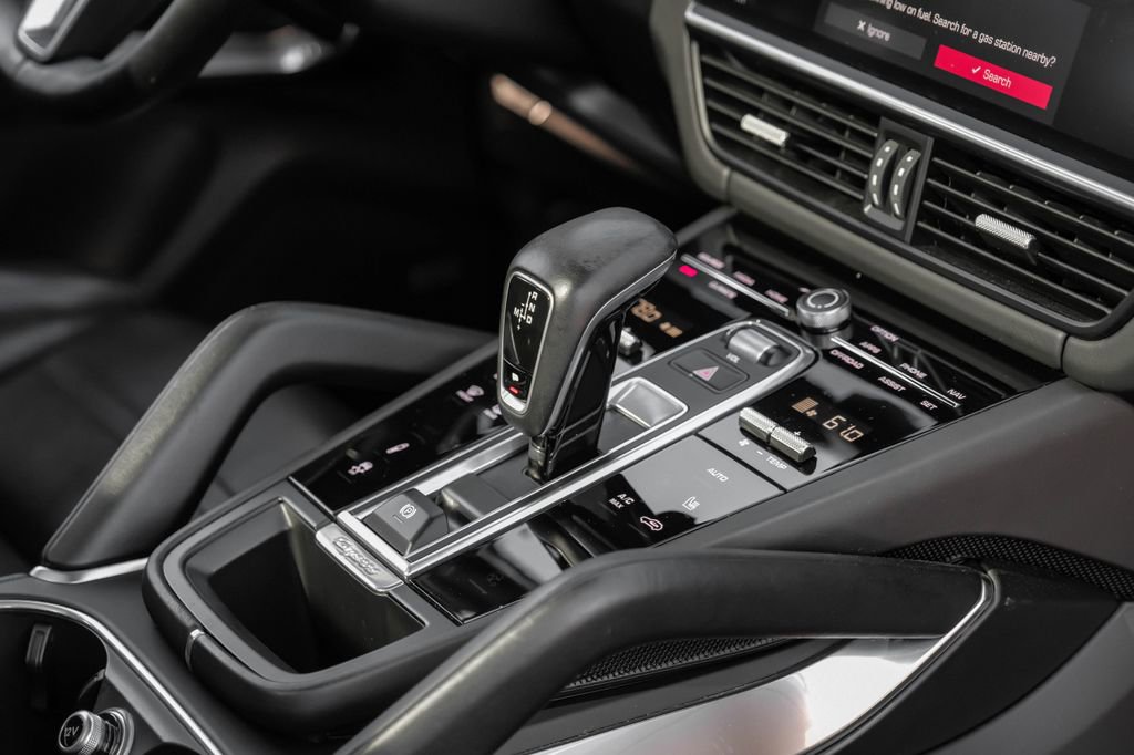 Used 2020 Porsche Cayenne Turbo image 24